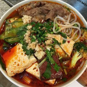 推荐菜:介绍:地址(在哪里):杨国福麻辣烫(让胡路万达店)位于大庆市