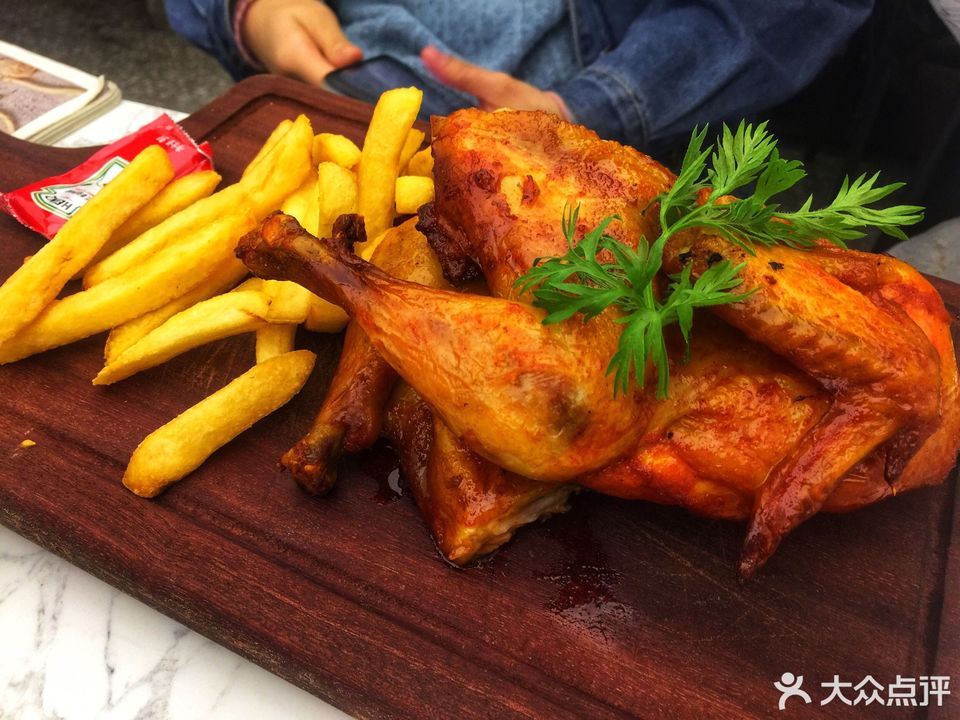 奥尔良烤鸡配薯条图片