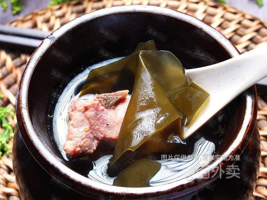 茶树菇排骨汤推荐菜:地址(在哪里):瓦罐汤吧位于钦州市钦南区北部湾
