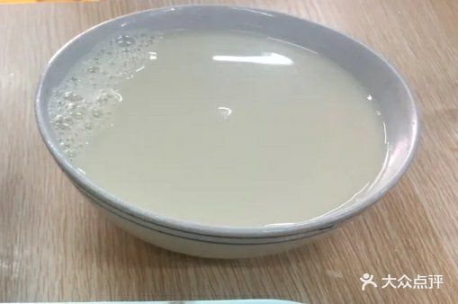 老豆腐推荐菜:介绍:地址(在哪里):李记锅巴菜位于天津市南开区云阳道