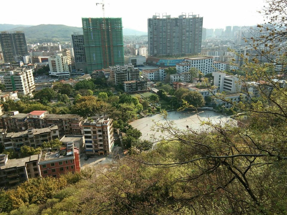 走,在哪,在哪里,在哪儿):韶关市曲江区马坝镇府前社区府前中路2号电话