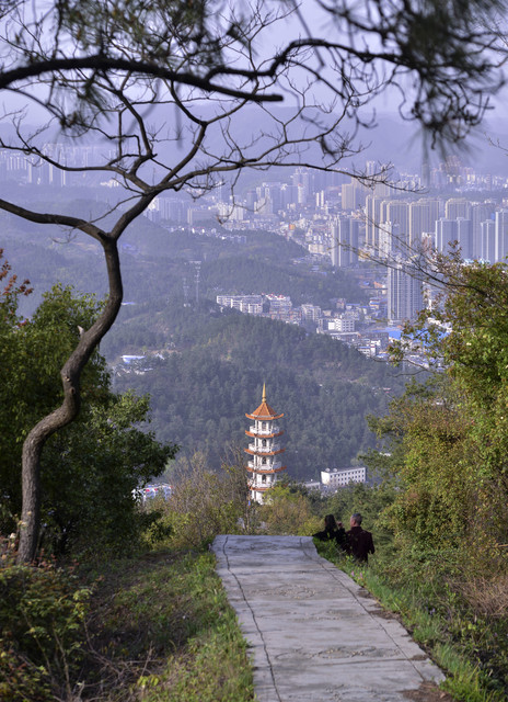 湖北牛头山国家森林公园-艳湖风景区图片