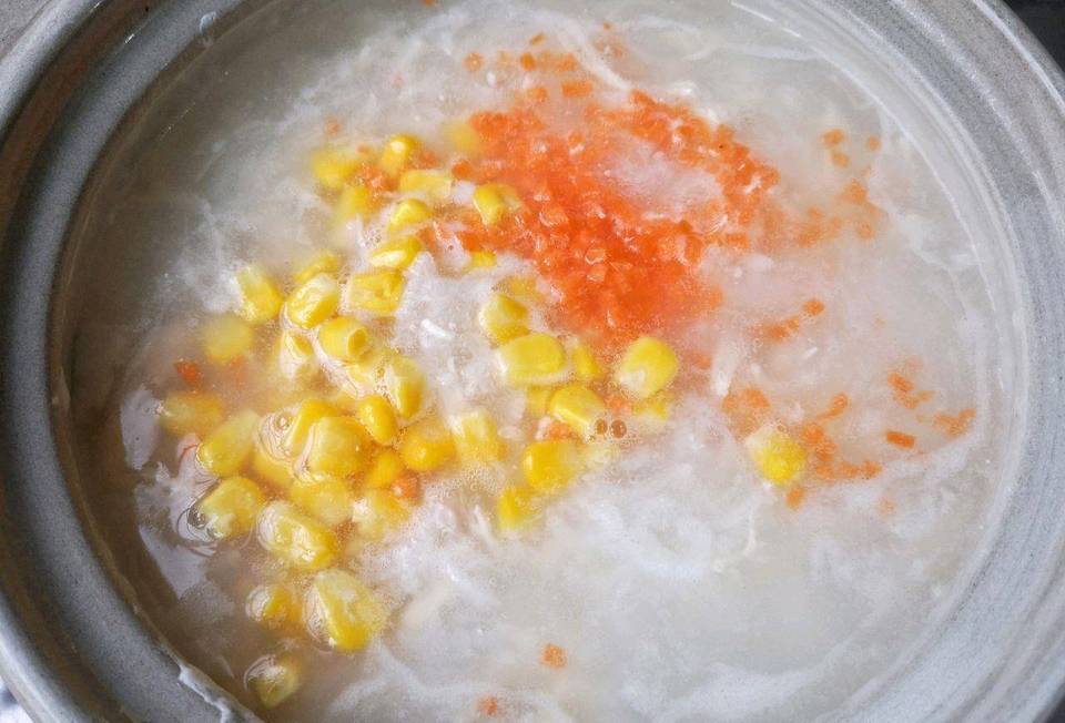 玉米粒大紅豆粥图片