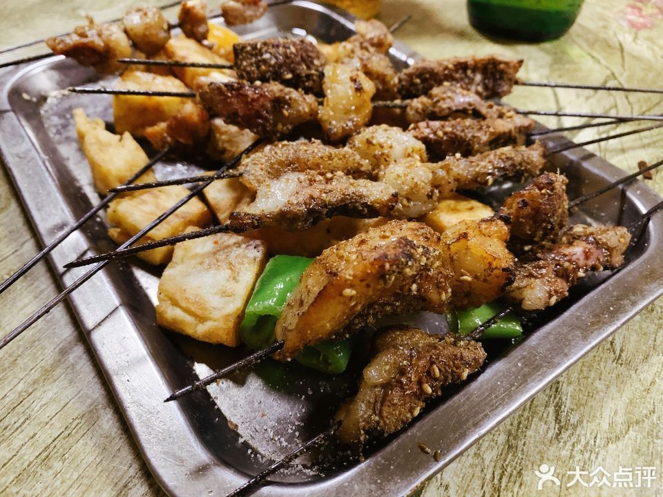 陈记烧烤美食广场