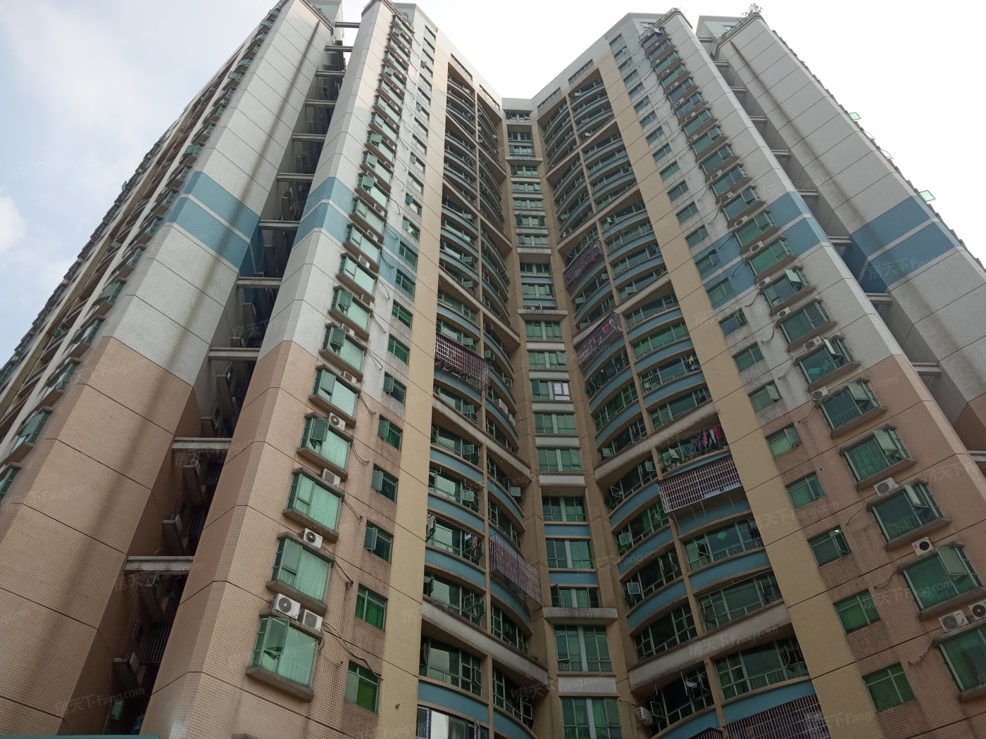 在哪,在哪里,在哪儿):佛山市南海区桂城街道海六路21号电话:海景花园