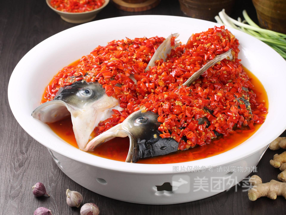 剁椒蒸鲜活大鱼头图片