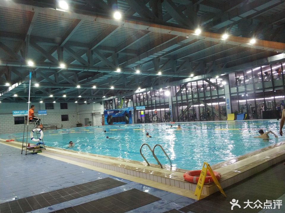 市体育中心游泳馆