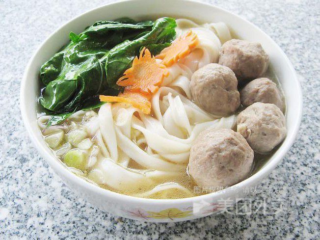 猪肉丸河粉图片