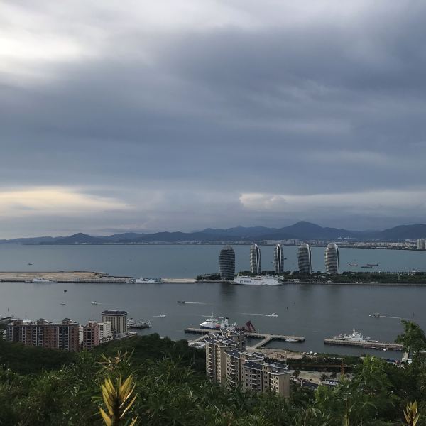 吉阳区情人湾图片