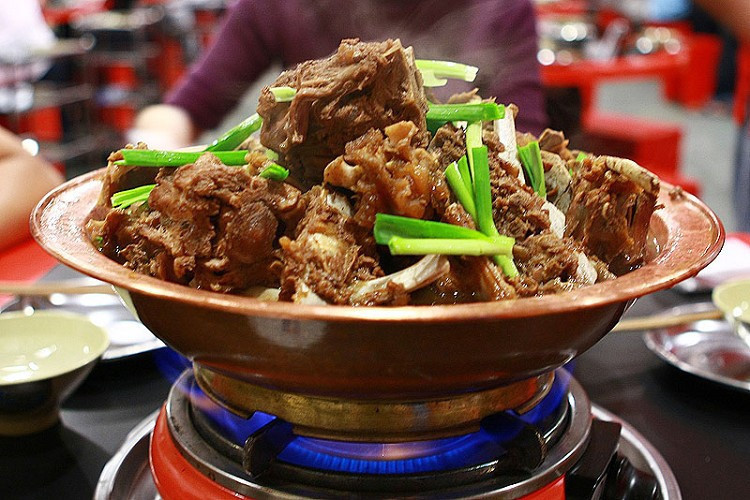 羊蝎子火锅图片