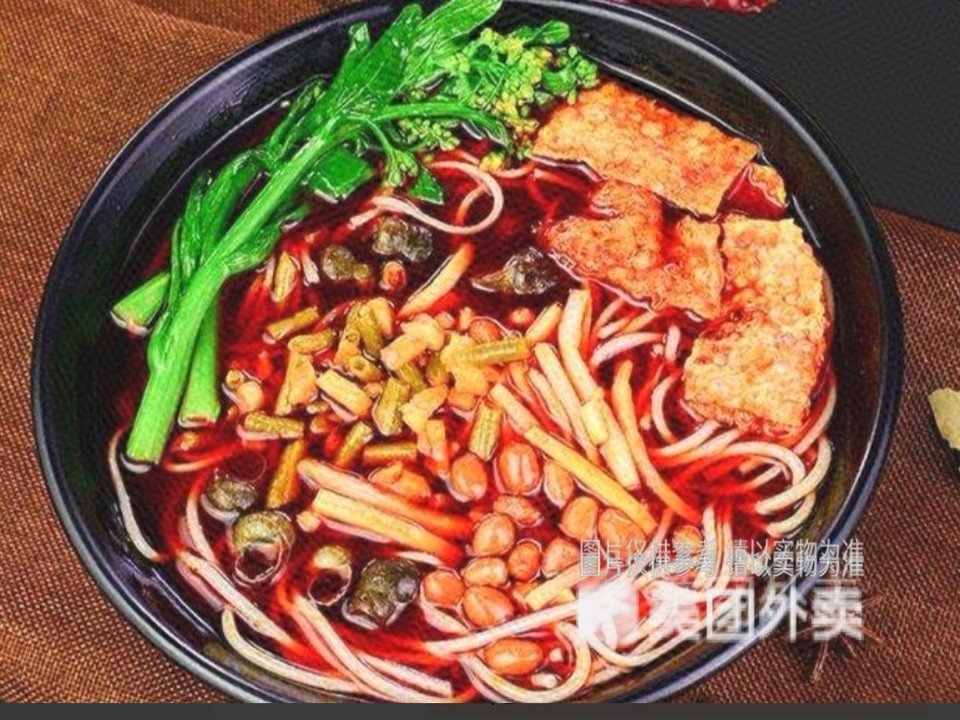 猪杂螺蛳粉图片