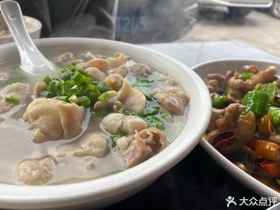 推荐菜:介绍:地址(在哪里):老字号王氏肥肠专卖店位于乐山市峨眉山市