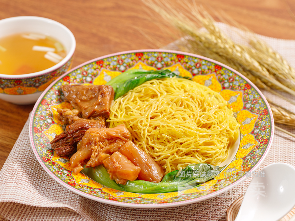 牛腩牛筋捞面图片