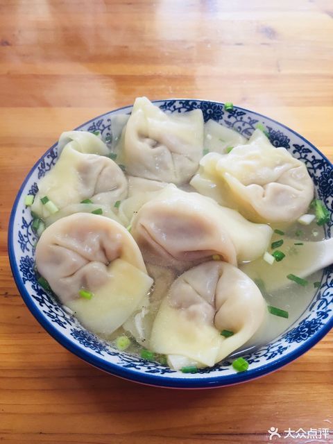 香菇鲜肉大馄饨图片