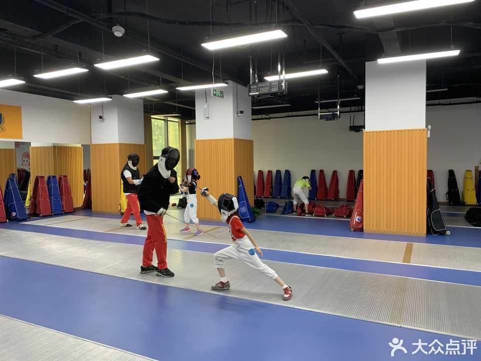 张亮亮国际击剑俱乐部图片