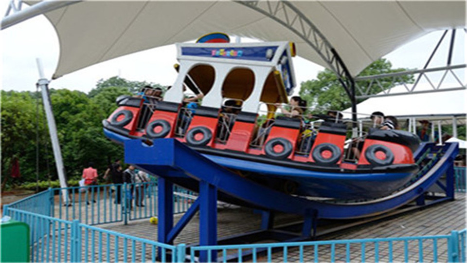 快乐摇摆船图片