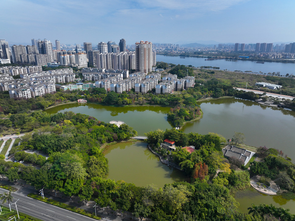 在哪,在哪里,在哪儿):惠州市惠城区惠州大道31米附近电话:仲恺公园