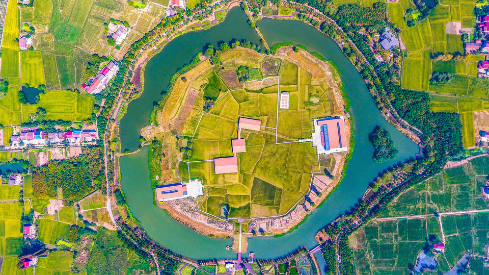 旅游景点地图册 t01272c87f567607b85.jpg
