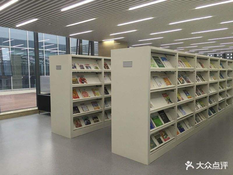 天津城建大学图书馆图片