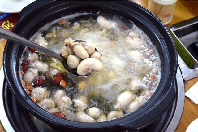 牛鞭鸡子甲鱼煲图片
