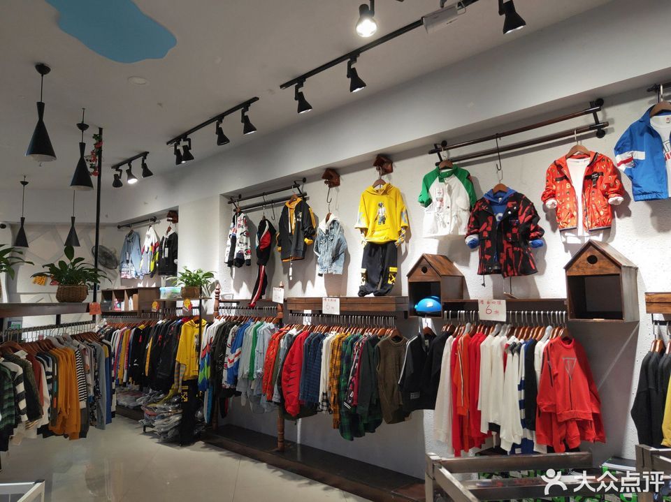 在哪,在哪里,在哪儿):南充市南部县体育路与东风路交汇处北万达