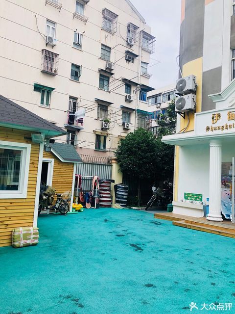 伊甸卉幼儿园图片