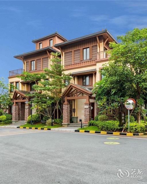 佛山美的鹭湖森林假日花园别墅(鹭湖大道分店)