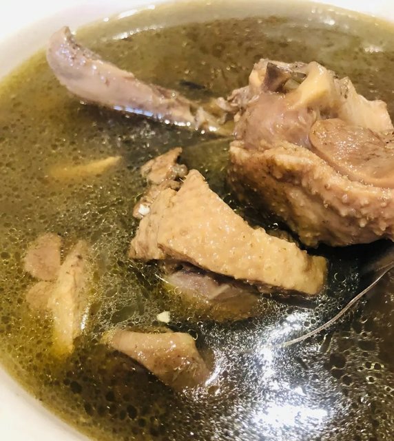 草根鸭汤图片