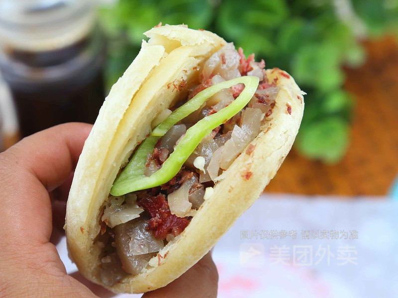 焖子肉火烧图片