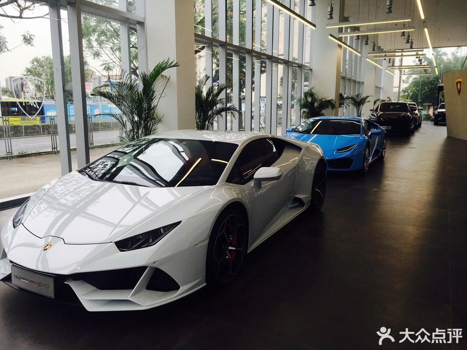 兰博基尼销售服务店图片