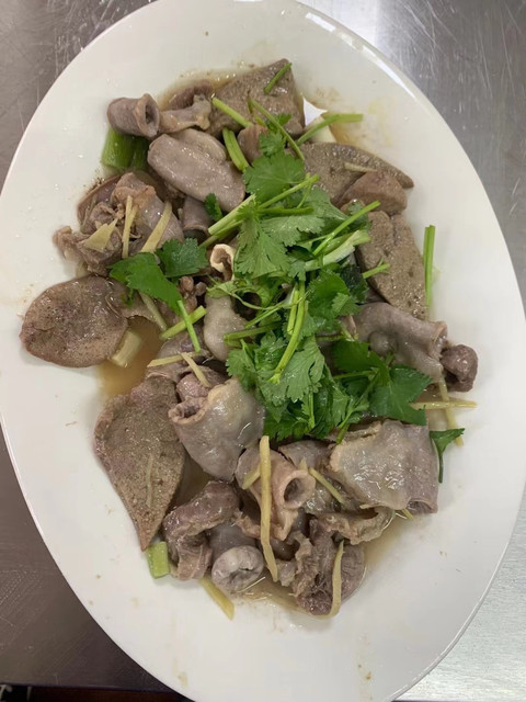 姜丝蒸本地猪杂图片