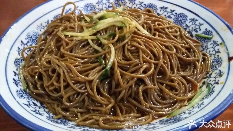 推荐菜:介绍:地址(在哪里):开诚饭庄位于西安市蓝田县蓝关街道北环路