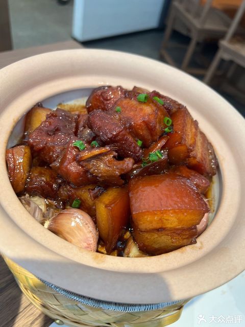 红烧臭鳜鱼推荐菜:介绍:地址(在哪里):徽兴盛·徽菜(赛拉维风情街店)