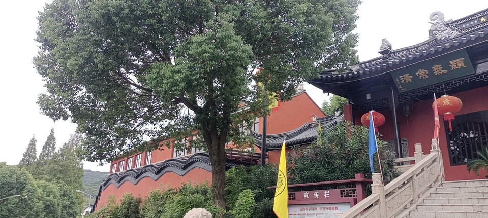 在哪,在哪里,在哪儿):苏州市吴中区越溪街道电话:慈云禅寺地址(位置