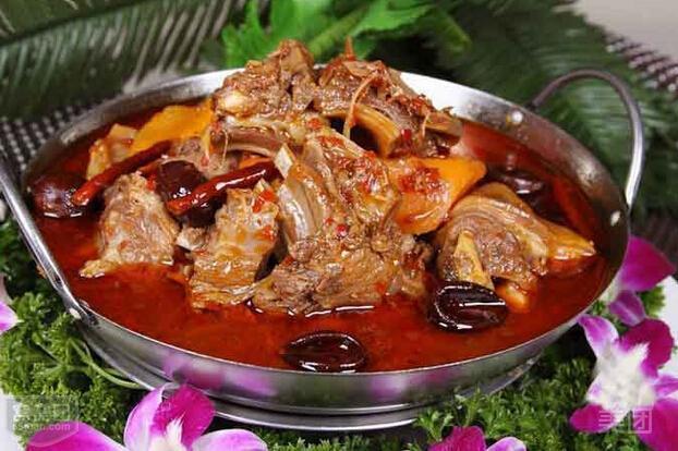 全国绿色餐饮企业,淄博十大招牌菜,其招牌菜红焖羊肉"风靡中华,响誉