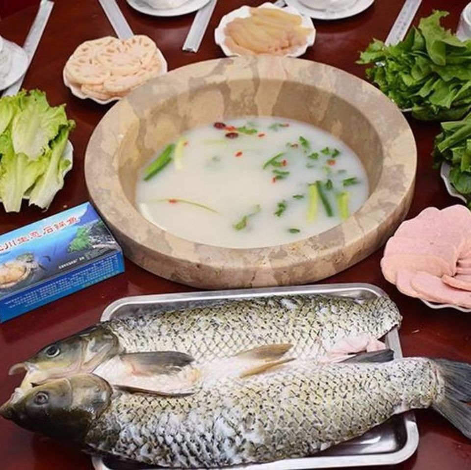 江川生态石锅鱼图片