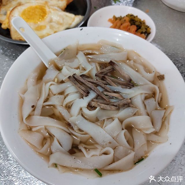 推荐菜:介绍:地址(在哪里):越南粉位于南平市武夷山市崇安街道环岛