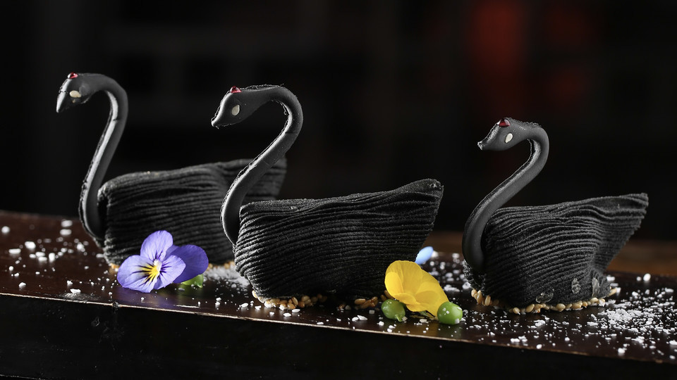 黑天鹅榴莲酥图片