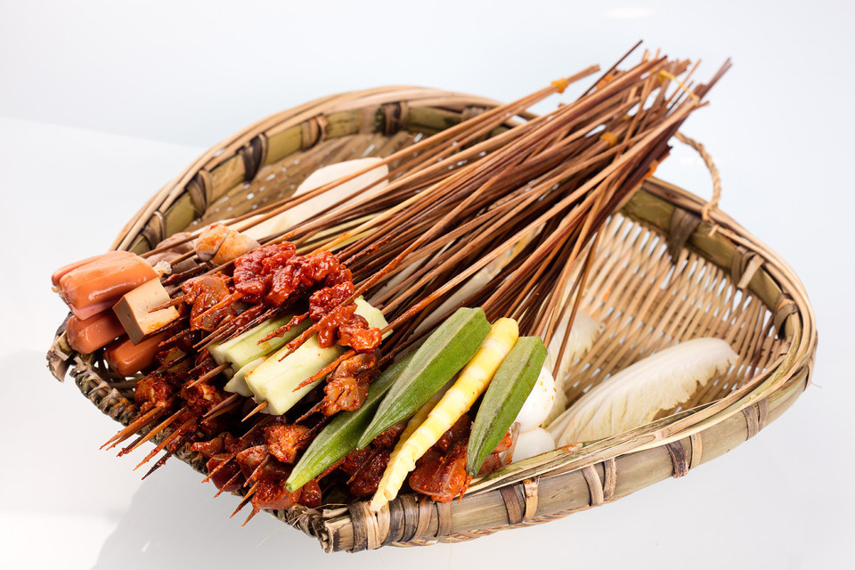 牛肉推荐菜:标签:中餐餐饮麻辣烫串串香火锅餐馆介绍:地址(在哪里)