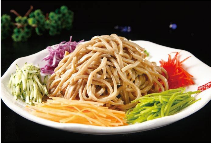 老怪风生水起捞莜面图片