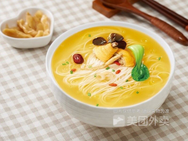 小鱼儿高汤面图片