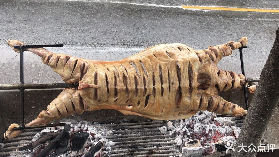 特色烤全羊图片