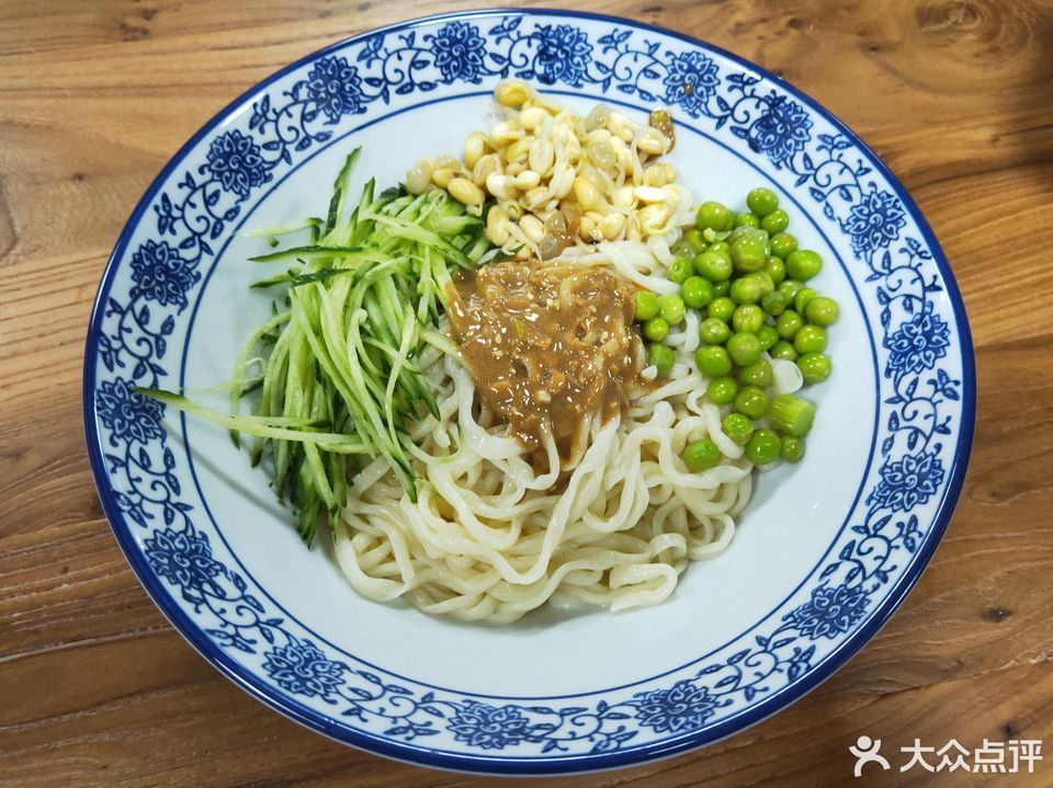 老北京麻酱面图片