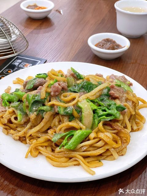 芥蓝炒牛河图片