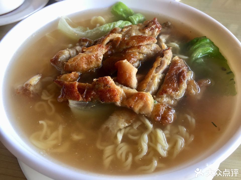 鸡扒汤公仔面图片