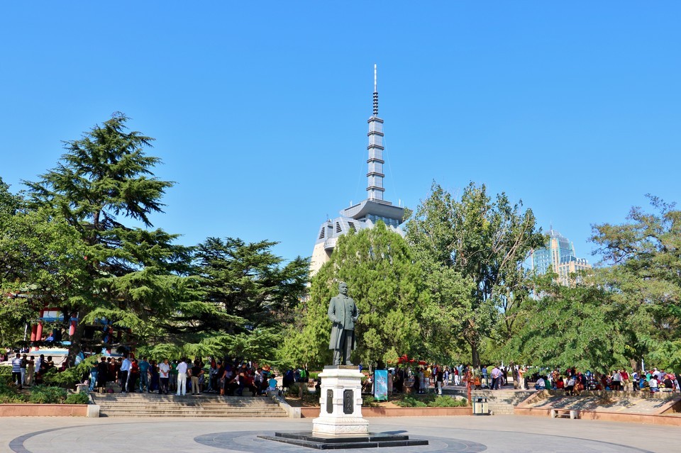 电话:地址(位置,怎么去,怎么走,在哪,在哪里,在哪儿):大连市中山区