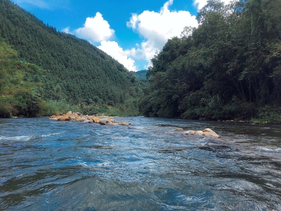 贵港市平南县马练乡利俩村金月潭漂流