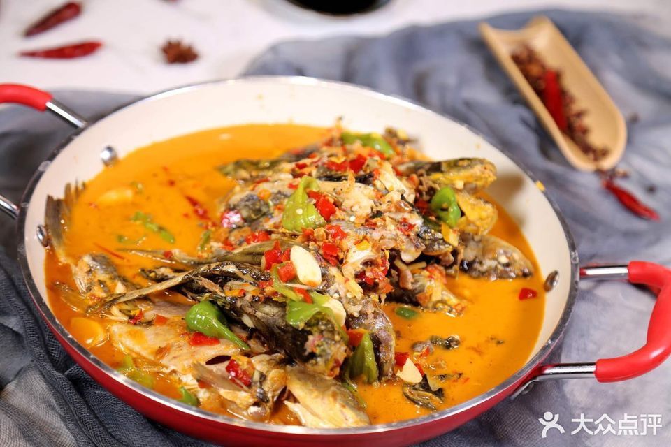 杂鱼一锅鲜图片