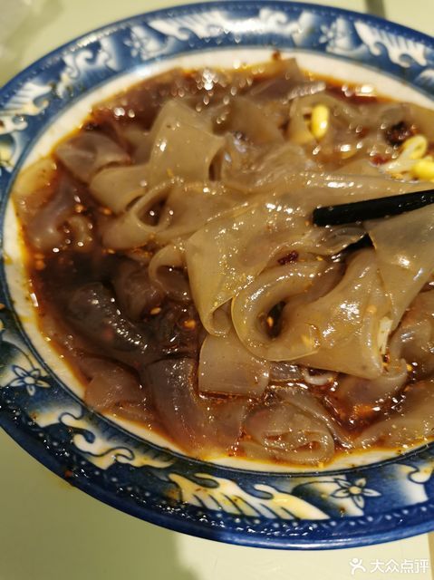 热米皮推荐菜:介绍:地址(在哪里):黄家热面皮粉皮位于汉中市汉台区