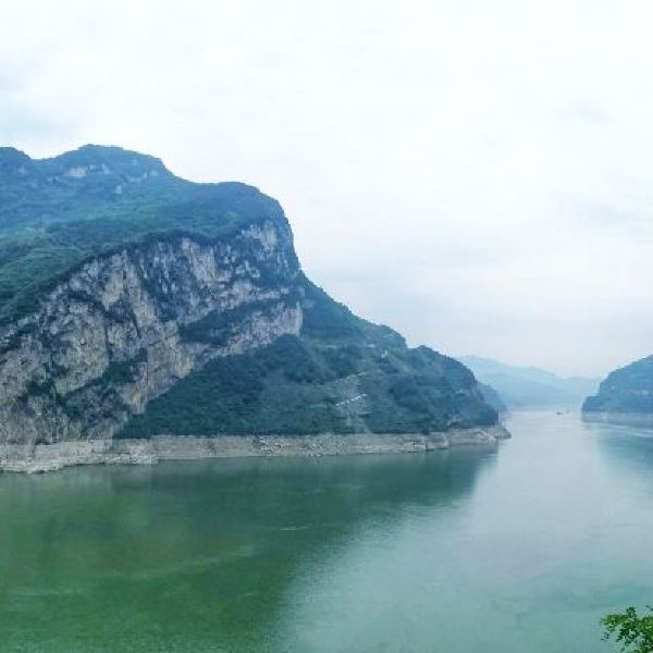 牛肝马肺峡